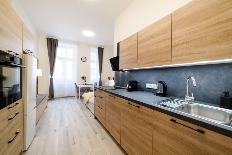 Others 4, New apartments near Dancing house, Praha 5