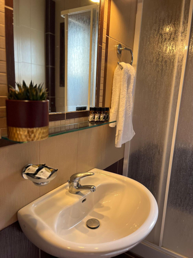 Bathroom 3, Agnanti Zitsas Hotel, Epirus
