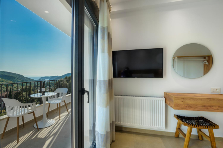 Others 5, Suites of happiness, Epirus