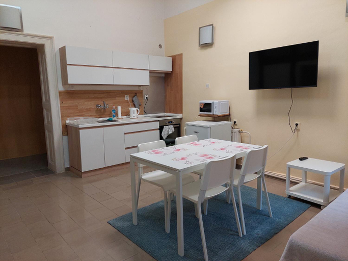Others 5, Apartment Corona, Košice I