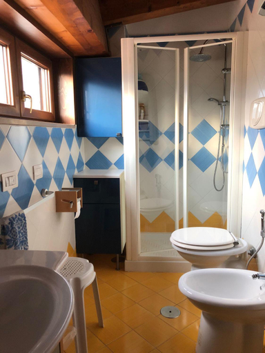 Bathroom 4, B&B LA ROSA, Salerno
