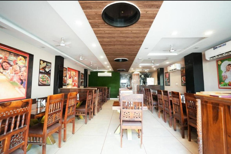 Food & Drinks 4, The Royal Galaxy - Hotel in Fateh Sagar Rd, Udaipur