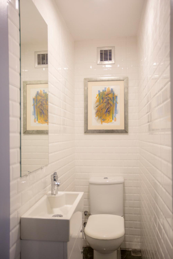Bathroom 3, Cheers Hostel, Fatih
