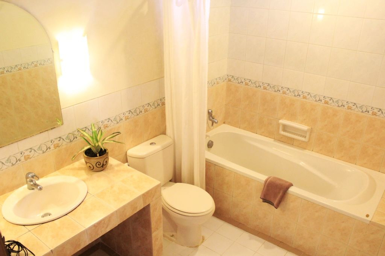Bathroom 8