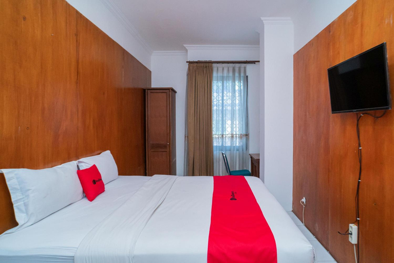 Bedroom 13