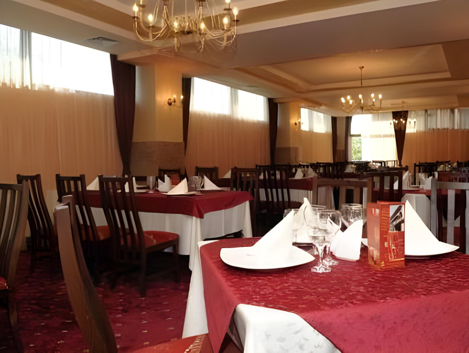 Food & Drinks 5, Hotel Yaky Center, Pitesti