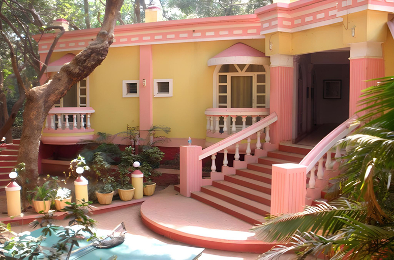 Others 2, The Wayside Inn, Raigarh