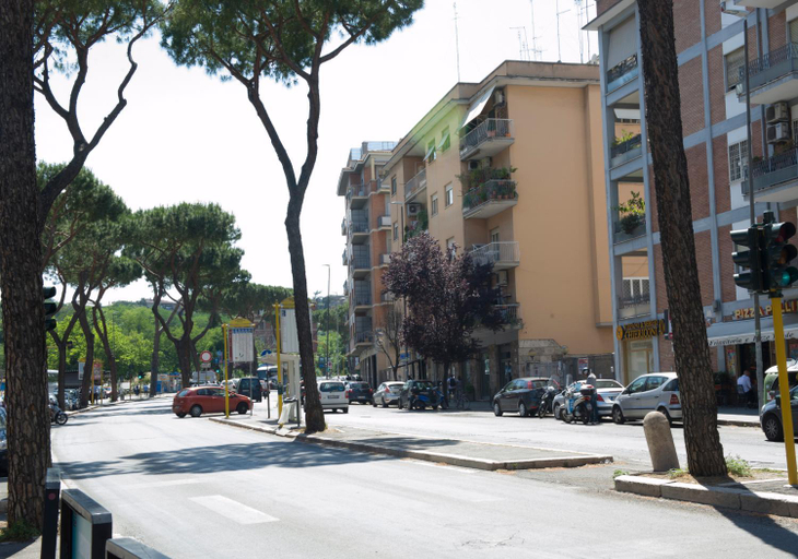 Others, Il Pontefice, Rome