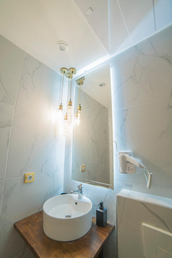 Bathroom 3, Maria Boutique Suits, Budapesti