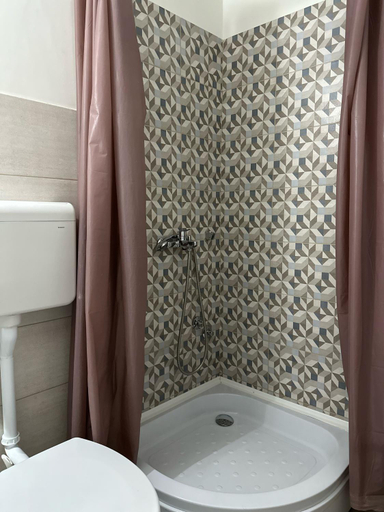 Bathroom 2, Vila Storia, Niš