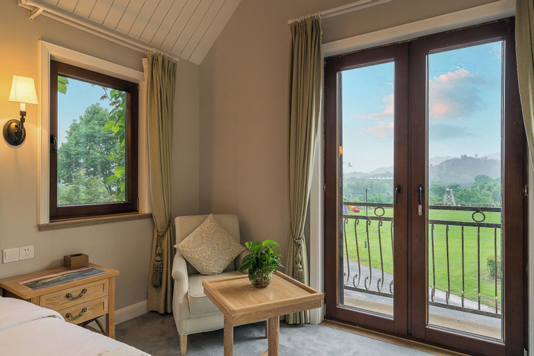 Anji Longwangxi Golf Resort Villa, Huzhou