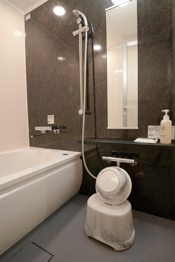 Bathroom 9