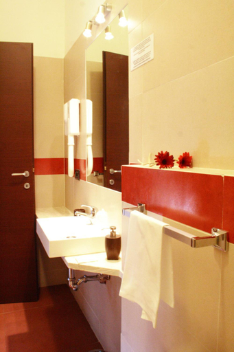 Bathroom 4, San Max Hotel, Catania
