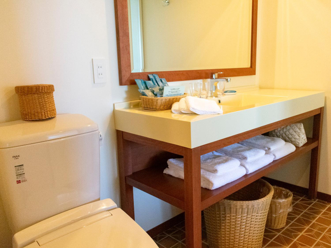 Bathroom 12