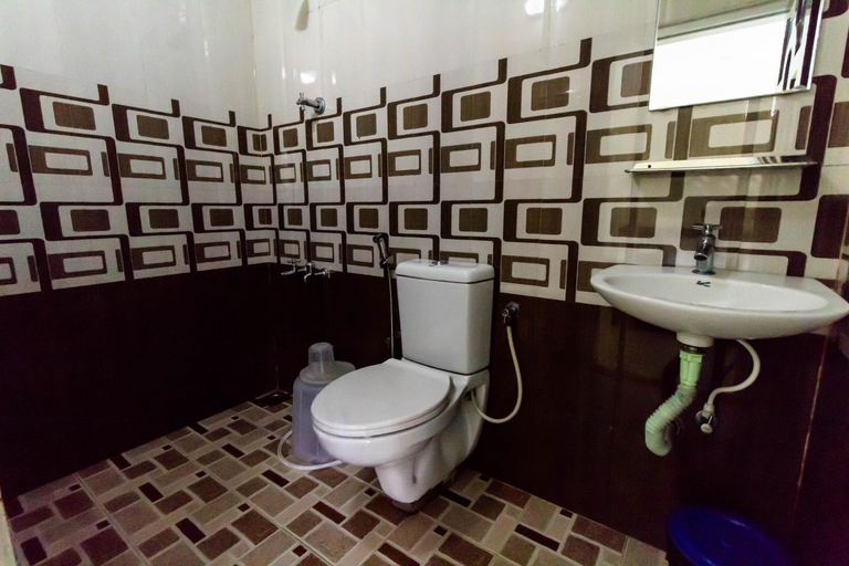 Bathroom 3, Eden Holidays EV, Idukki