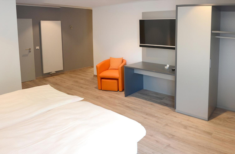 Bedroom 14
