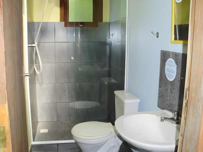 Bathroom 3, Pousada The Rosebud, Imbituba