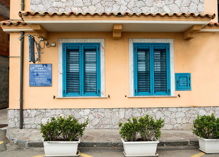 Others 4, Taormina Beach House, Messina