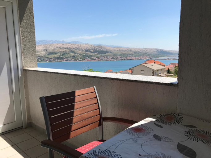 Others 5, Apartman Branko, Pag