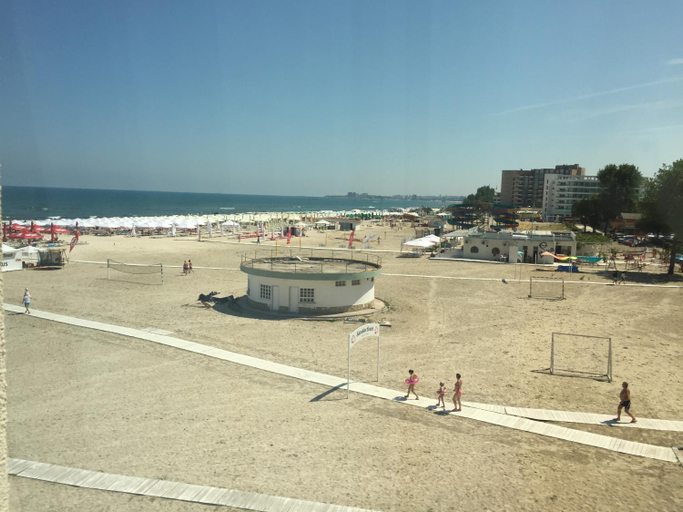 Others 4, Mamaia Beach Side, Constanta