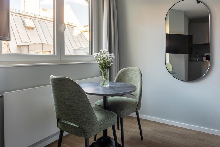 Dining Room 10