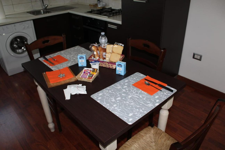 Others 5, B&B Vittoria, Potenza