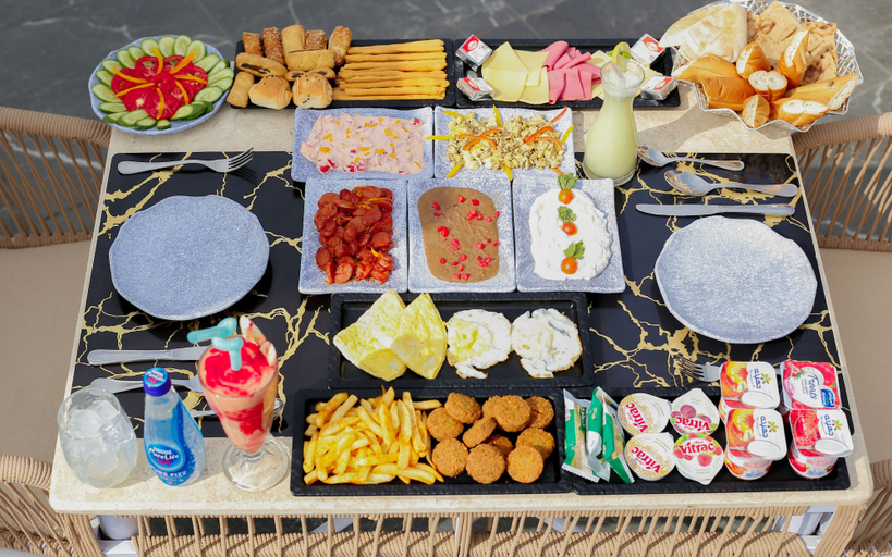 Food & Drinks, Diamond pyramids hotel, Al-Ahram
