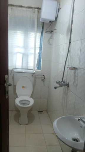 Bathroom 25