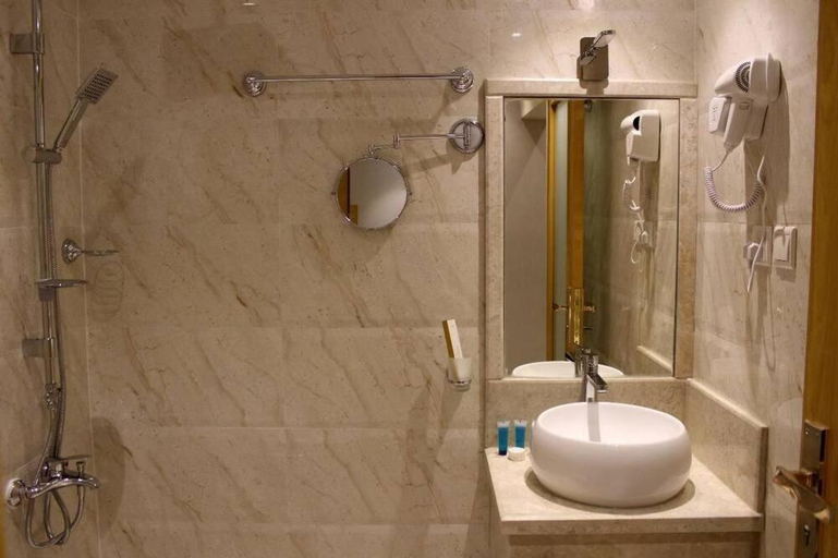 Bathroom 2, AL Muhaidb Residence Abha - Economic