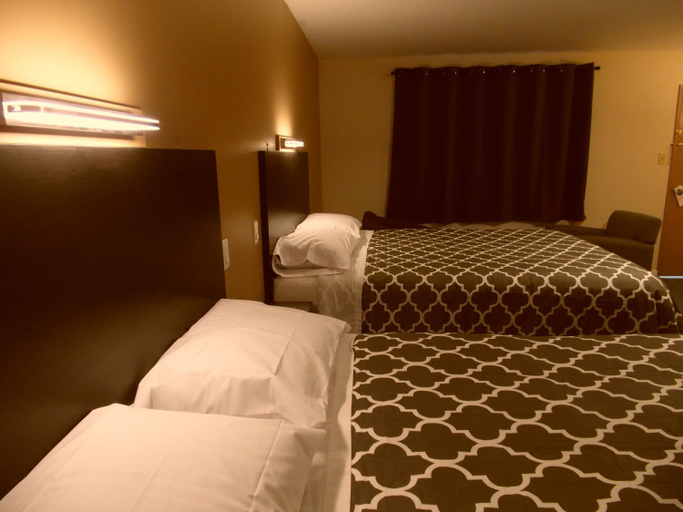 Bedroom 2, West View Motel, Division No. 4