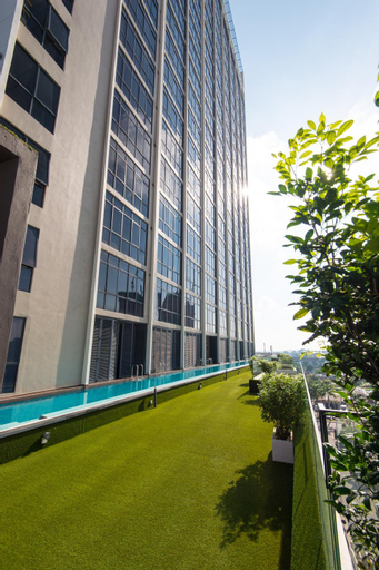 Exterior 9