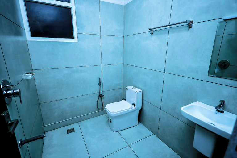 Bathroom 4, La Vista Resorts, Wayanad