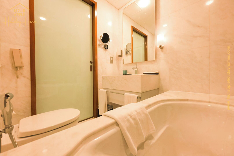 Bathroom 5, Studio with Thrilling Burj Khalifa View, Dubai