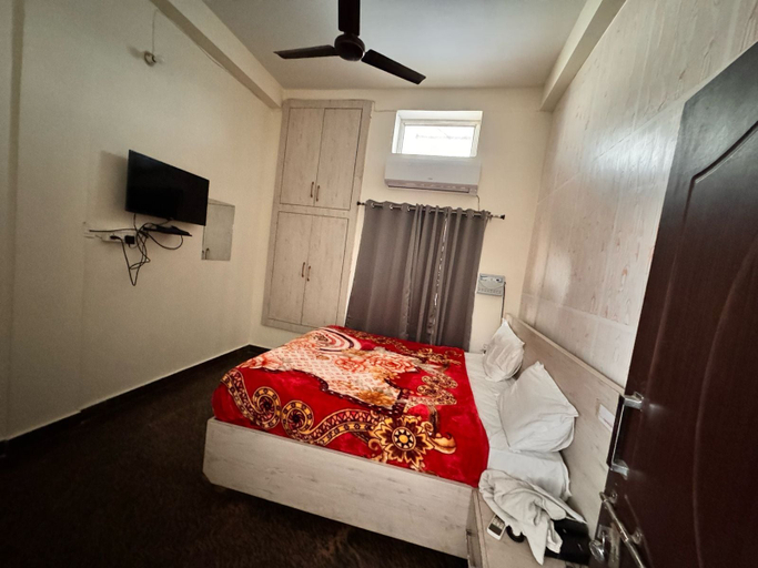 Bedroom 2, Hotel Gurudev Palace, Faizabad