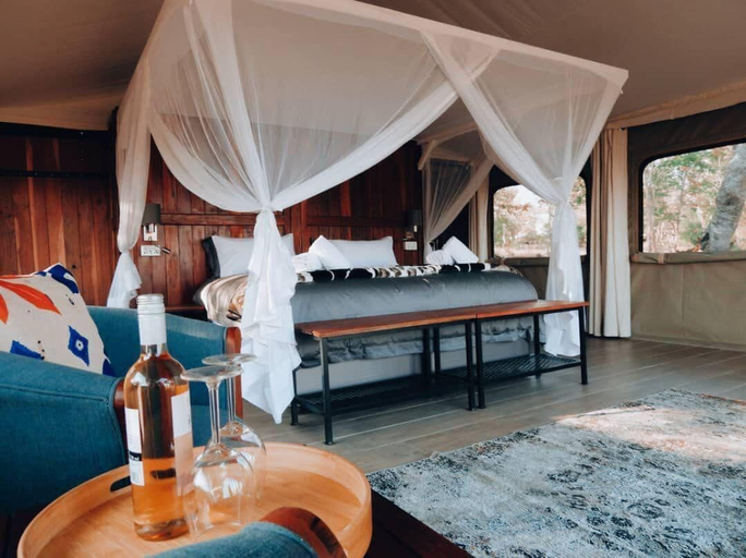 Bedroom 3, Chamabondo Tented Camp, Hwange