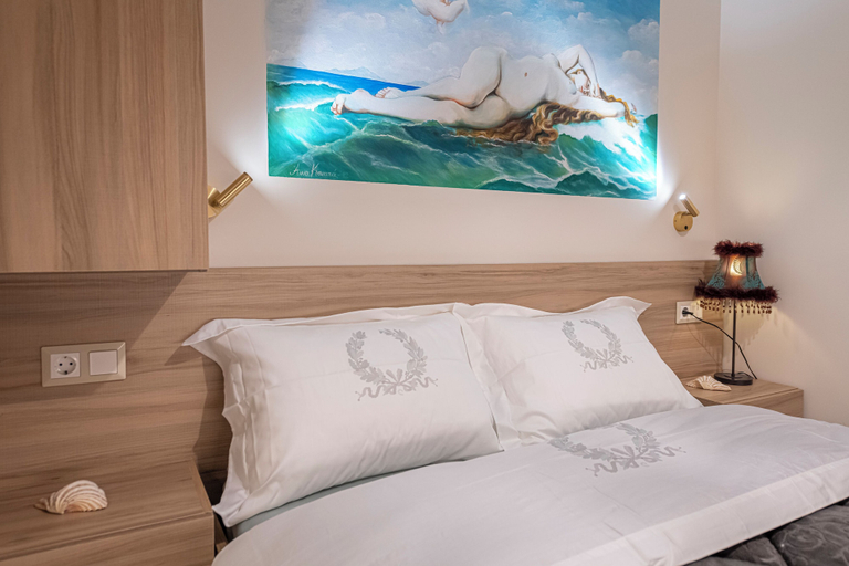 Bedroom 2, Koukaki Luxury Suites, Attica