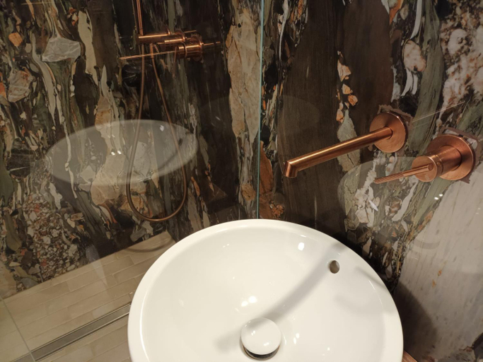 Bathroom 4, B&Bari, via Crollalanza - guesthouse Le Case di Aurelia, Bari