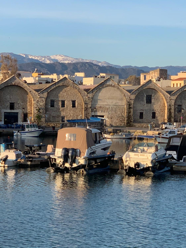 4, Casa Livieres, Crete