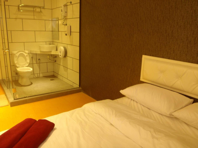 Bedroom 6
