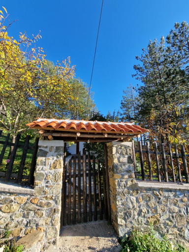 Bujtinat Skenderi Gjinar, Elbasanit