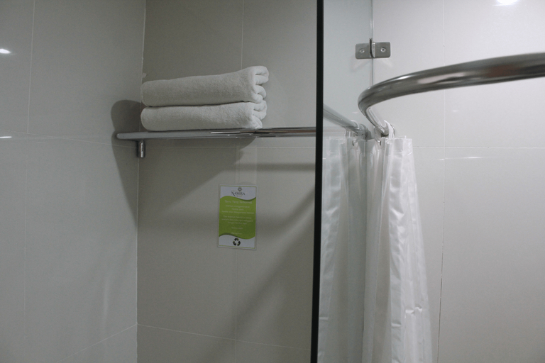 Bathroom 27