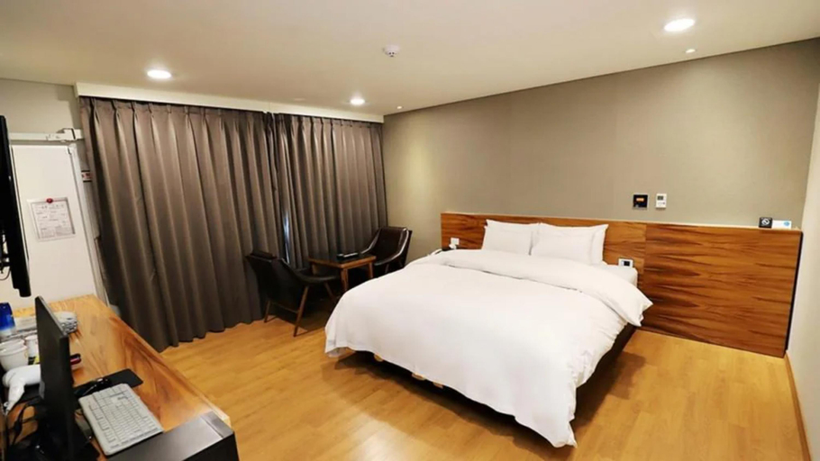 Bedroom 4, Anyang CNC Hotel, Anyang