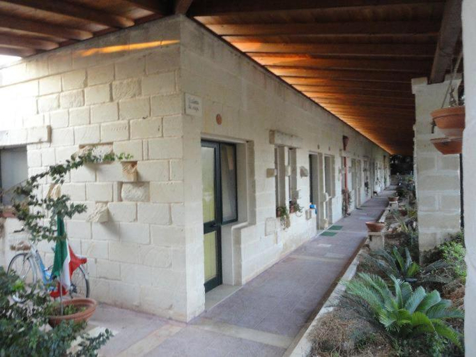 Others 2, Le Camporelle In Campagna, Lecce