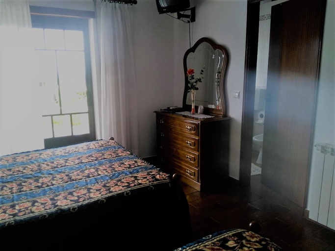 Bedroom 3, Alojamento Local Ceu-Azul, Porto de Mós