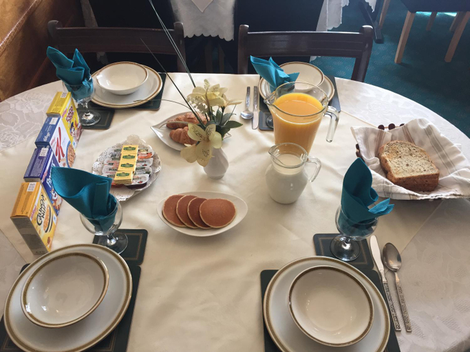 Food & Drinks 5, Fortuna Hotel- Near Pleasure Beach, Blackpool