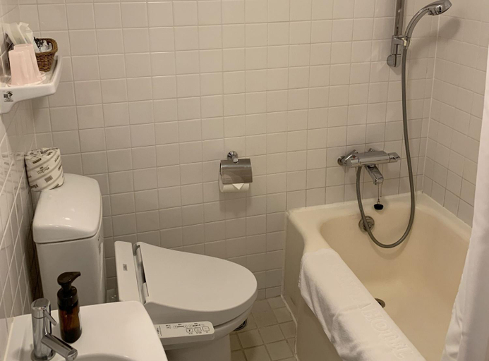 Bathroom 24