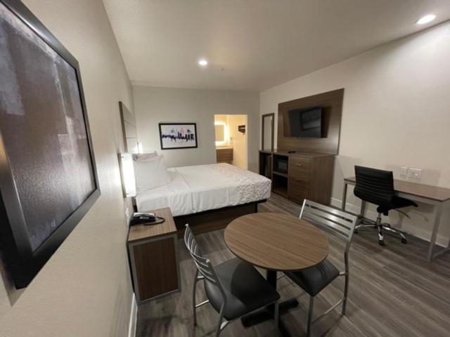 Bedroom 6