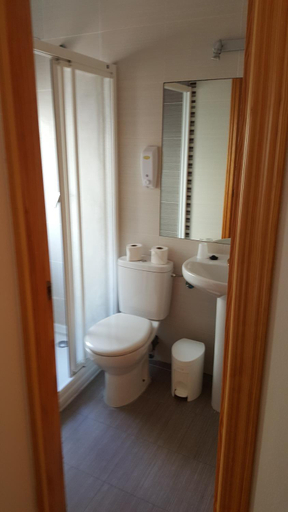 Bathroom 2, Don Diego, Ávila