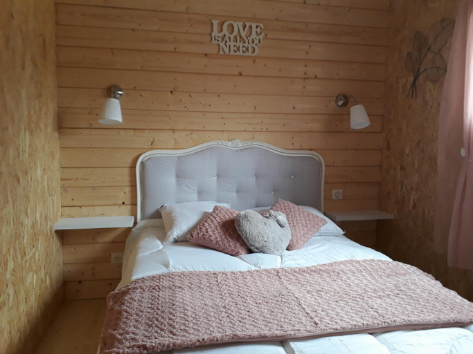 Bedroom 27