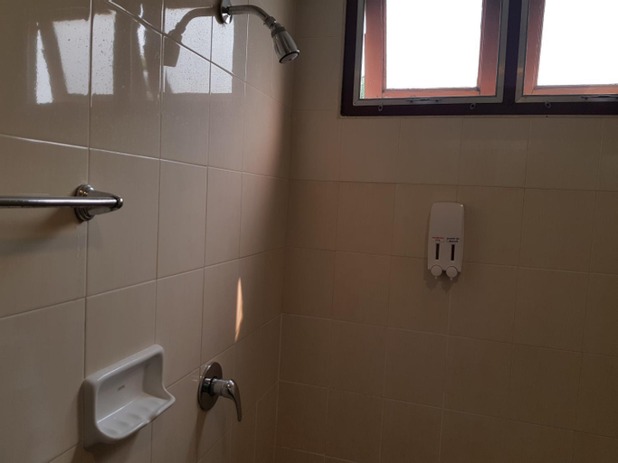Bathroom 8